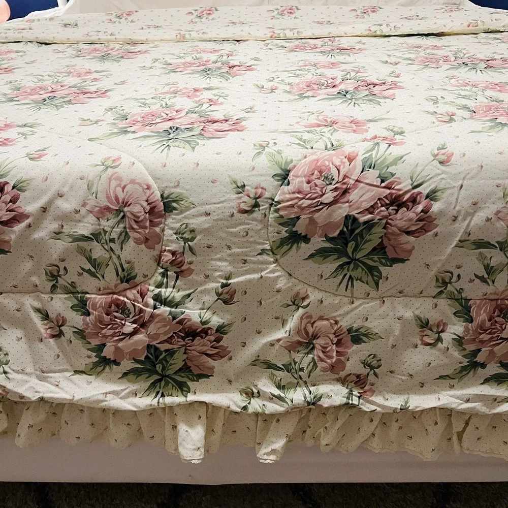 Vtg 90s Romantic English Country Quilted Reverse King Comforter Rose Dot Ruffle